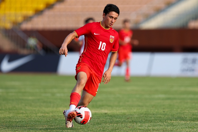 足球报:U17国足集结开训,将与07年龄段精英队进行两场热身赛